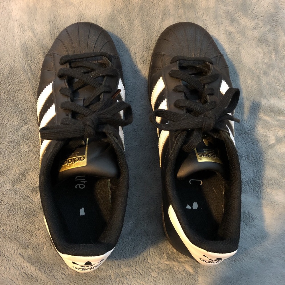 SUPERSTAR ADIDAS SHOES